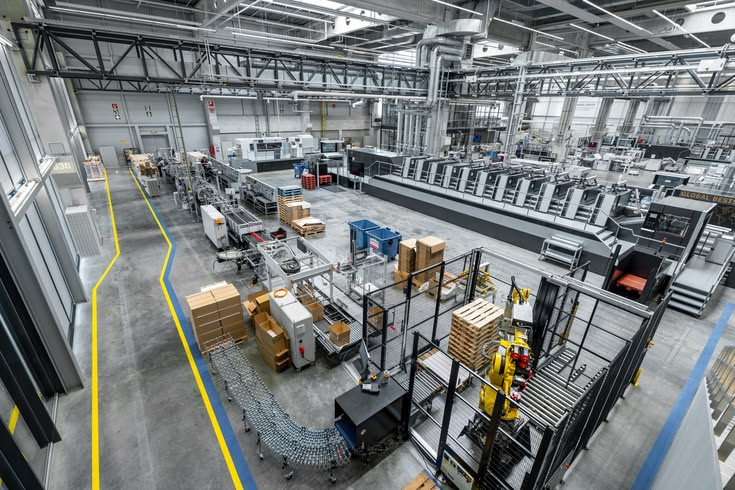 Operação industrial e linha de produção automatizada